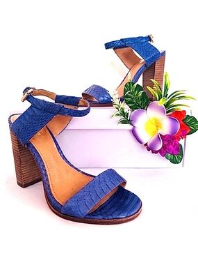 COACH ~ Purple Leather Textured 4.5” Block Wooden Heel Sandals size 8